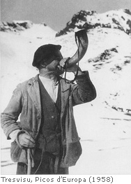 Suena'l cuernu en Tresvisu, Picos d'Europa (1958)